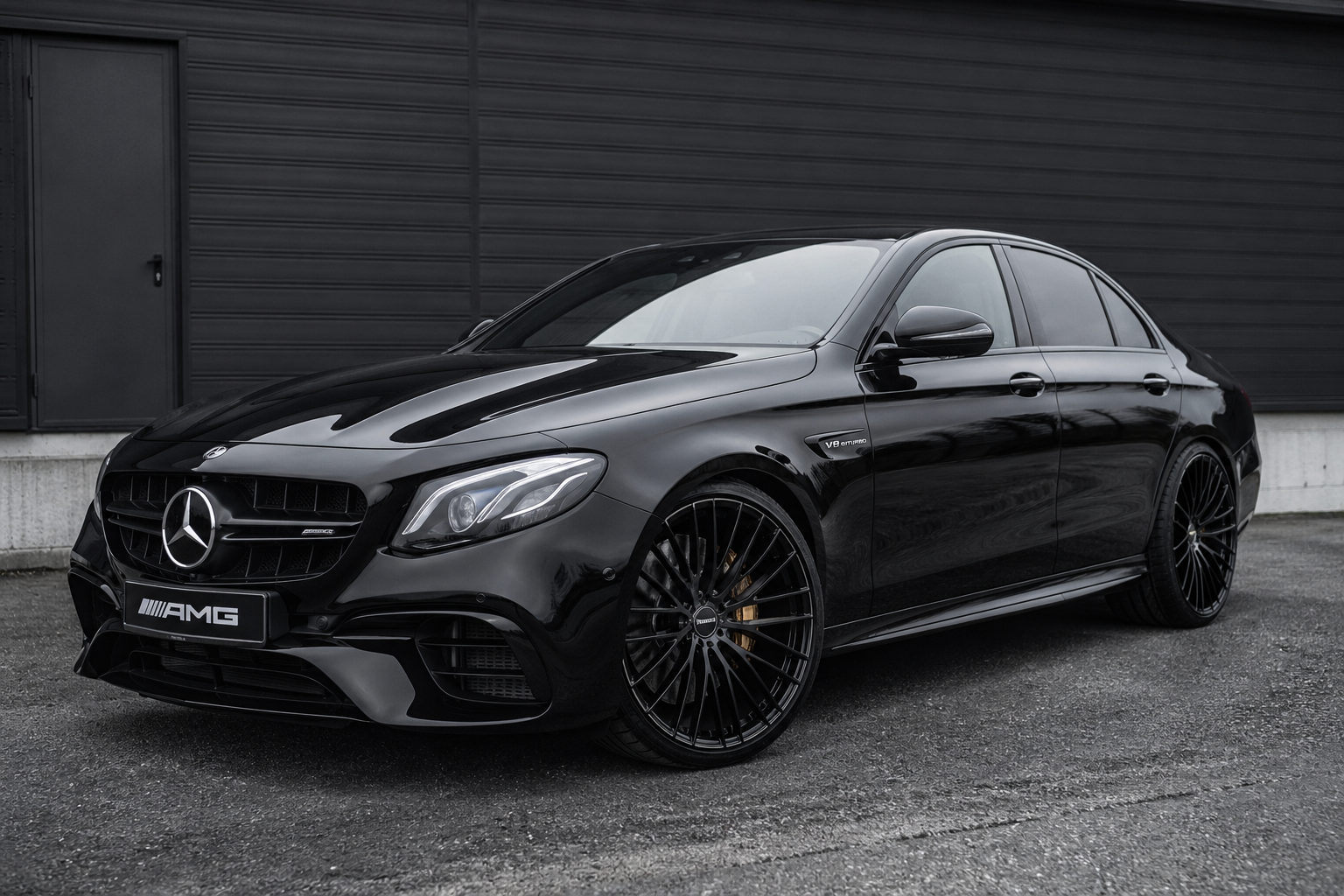 Read more about the article Mercedes-Benz E63 S AMG